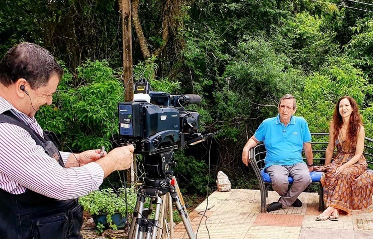 Ingra Lyberato de Ana Raio e Zé Trovão em entrevista exclusiva para o Prosa & Segredos deste mês Ingra Lyberato de Ana Raio e Zé Trovão em entrevista exclusiva para o Prosa & Segredos deste mês