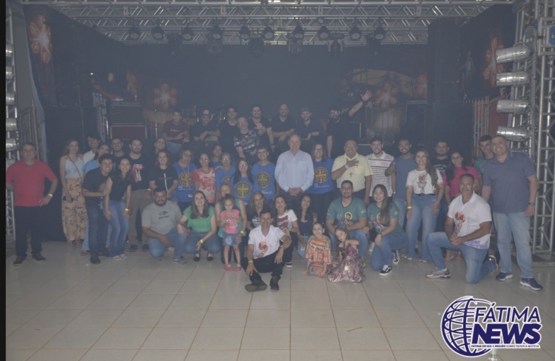 Show do Diego Fernandes no salão paroquial em Fátima do Sul