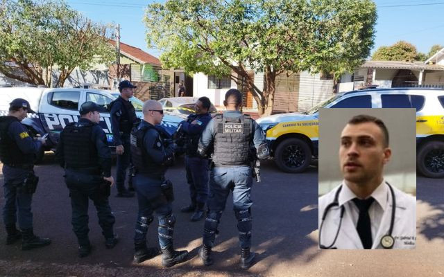 Policiais estão no imóvel onde Gabriel foi encontrado; Foto: Sidnei Bronka/Ligado Na Notícia