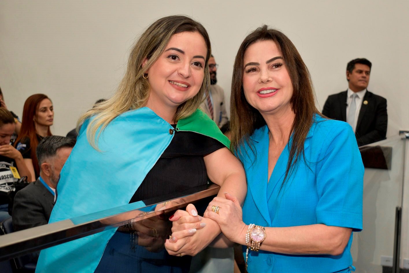 Danielle Bueno e a deputada Mara Caseiro, presidente da CCJR 