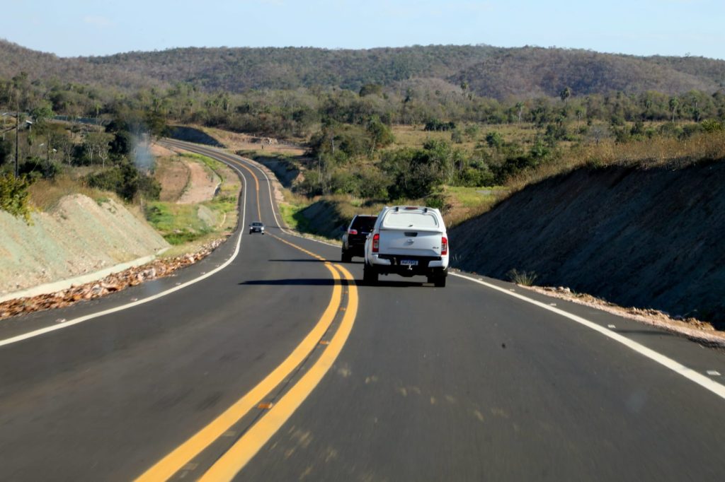 Obra na Estrada do 21 reduz caminho até Bonito 